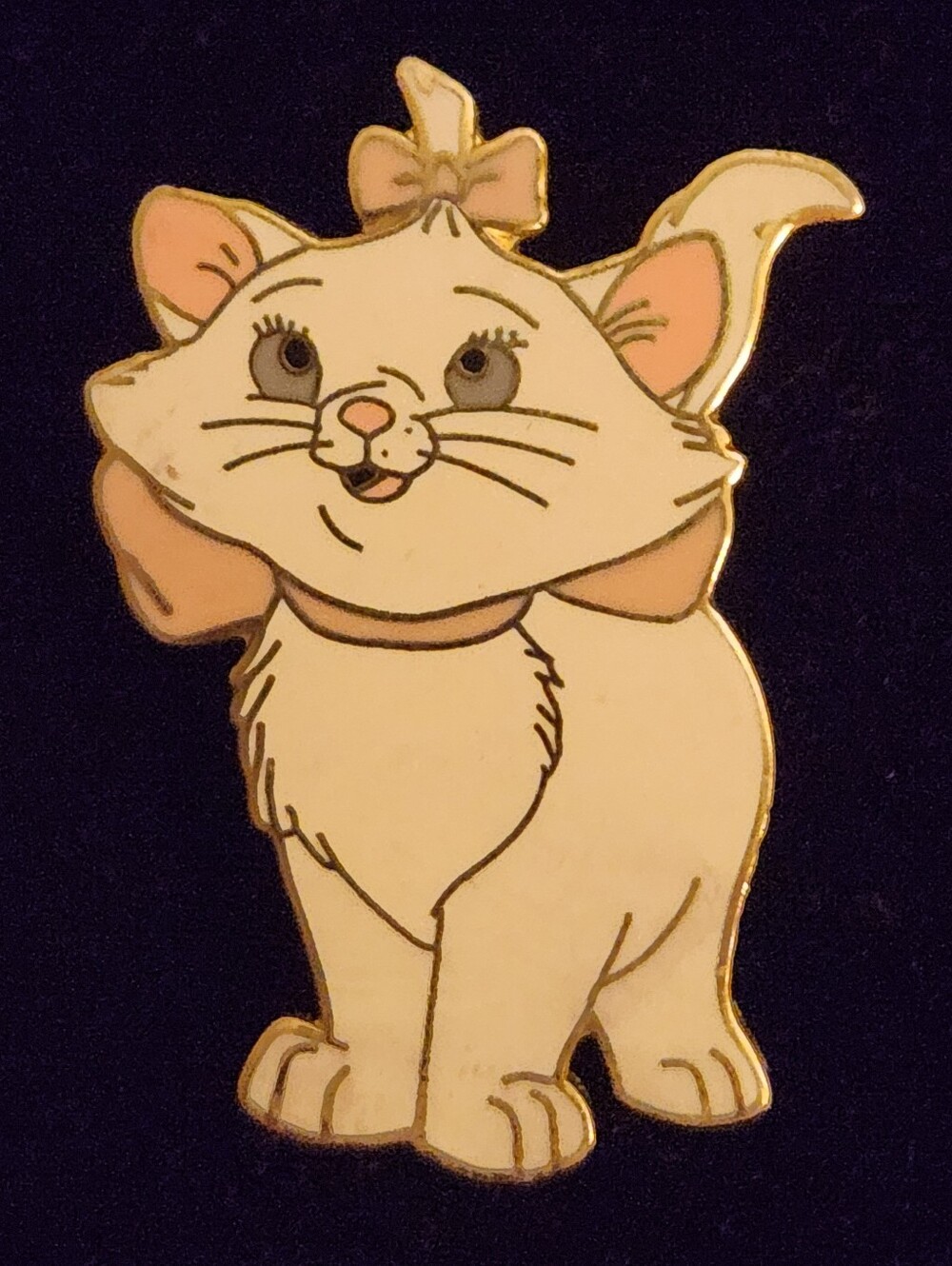 Disney Marie Aristocats Pin 2002 Cream Pink Bow Gold Tone Vintage